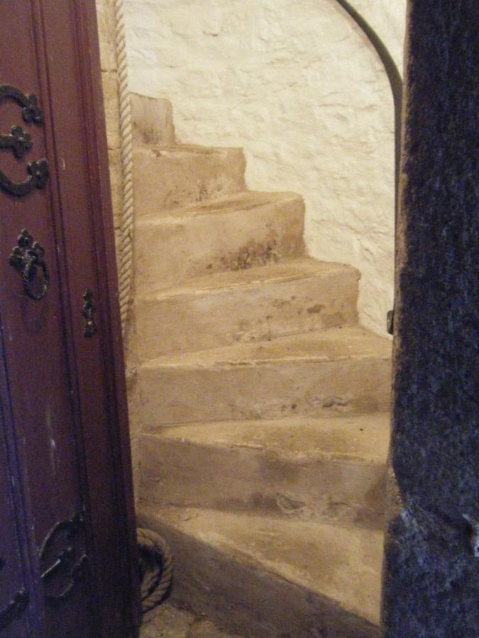 Welsh Gatehouse, Historic Castle Which Can Cater For Electric Vehicle Mathern Kültér fotó